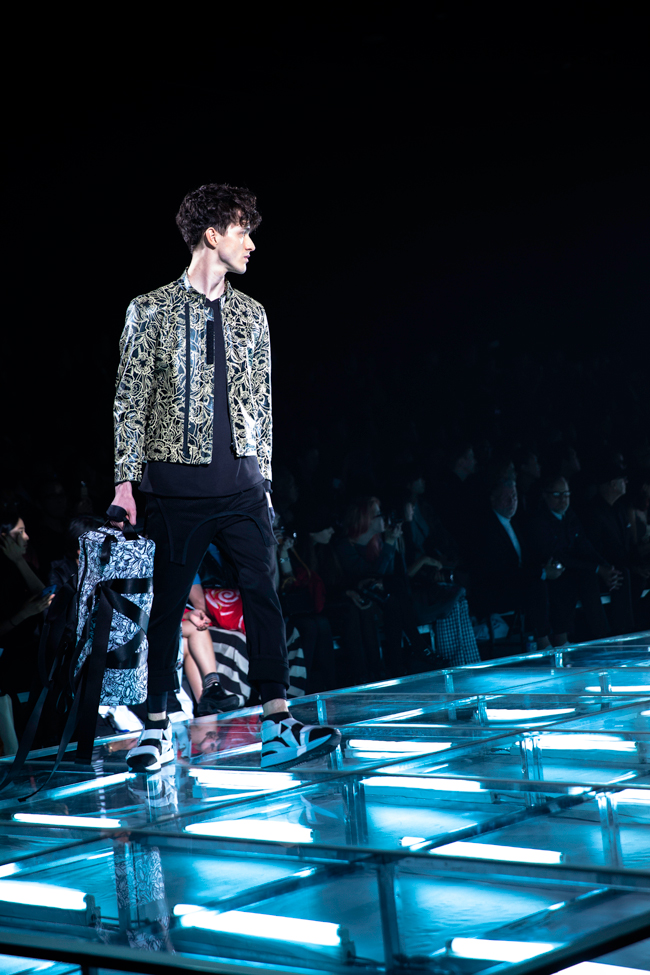 Tokyo Fashion Week SS 2016 - Onitsuka Tiger x Andrea Pompilio - Photographed by Miu Vermillion